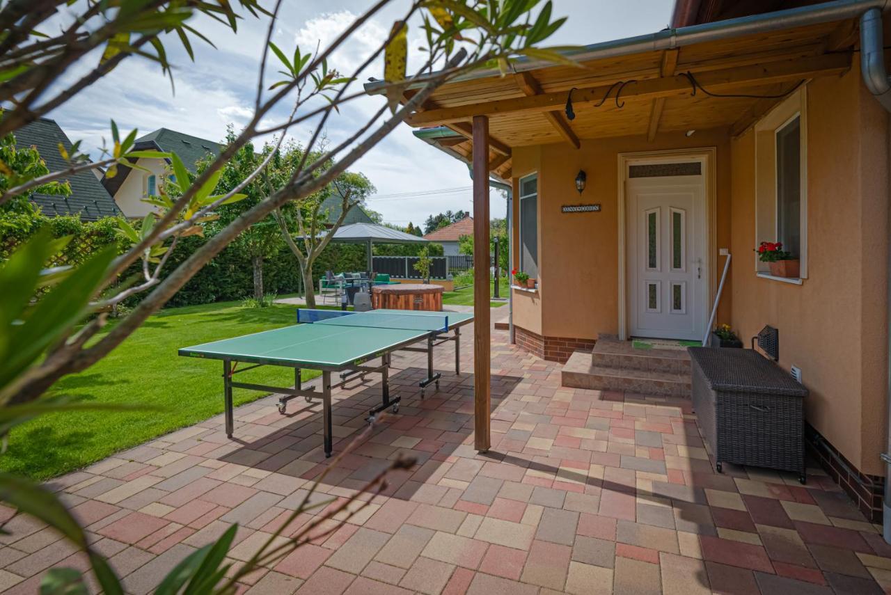 Вилла Sunny Garden Pihenohaz Шиофок Экстерьер фото