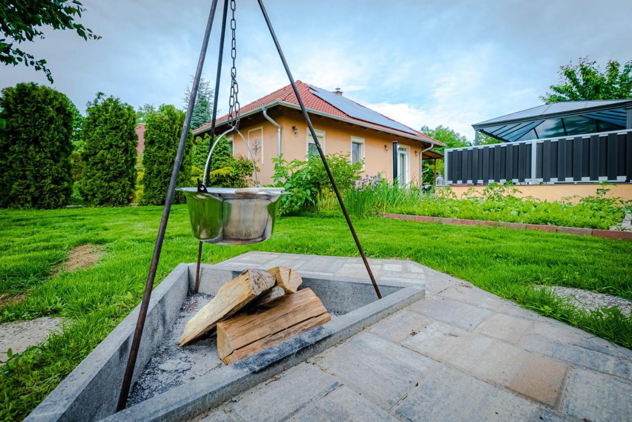 Вилла Sunny Garden Pihenohaz Шиофок Экстерьер фото