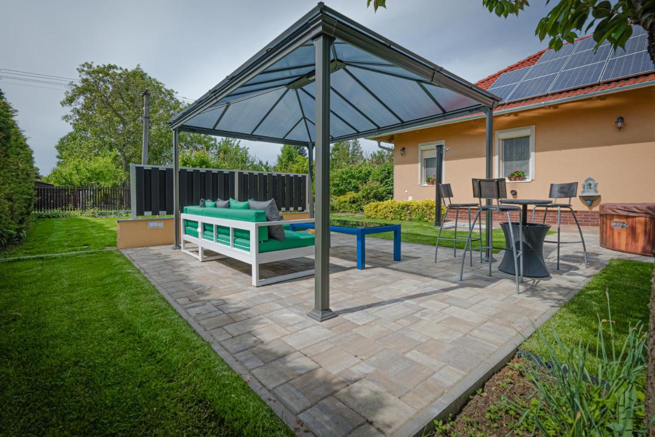 Вилла Sunny Garden Pihenohaz Шиофок Экстерьер фото