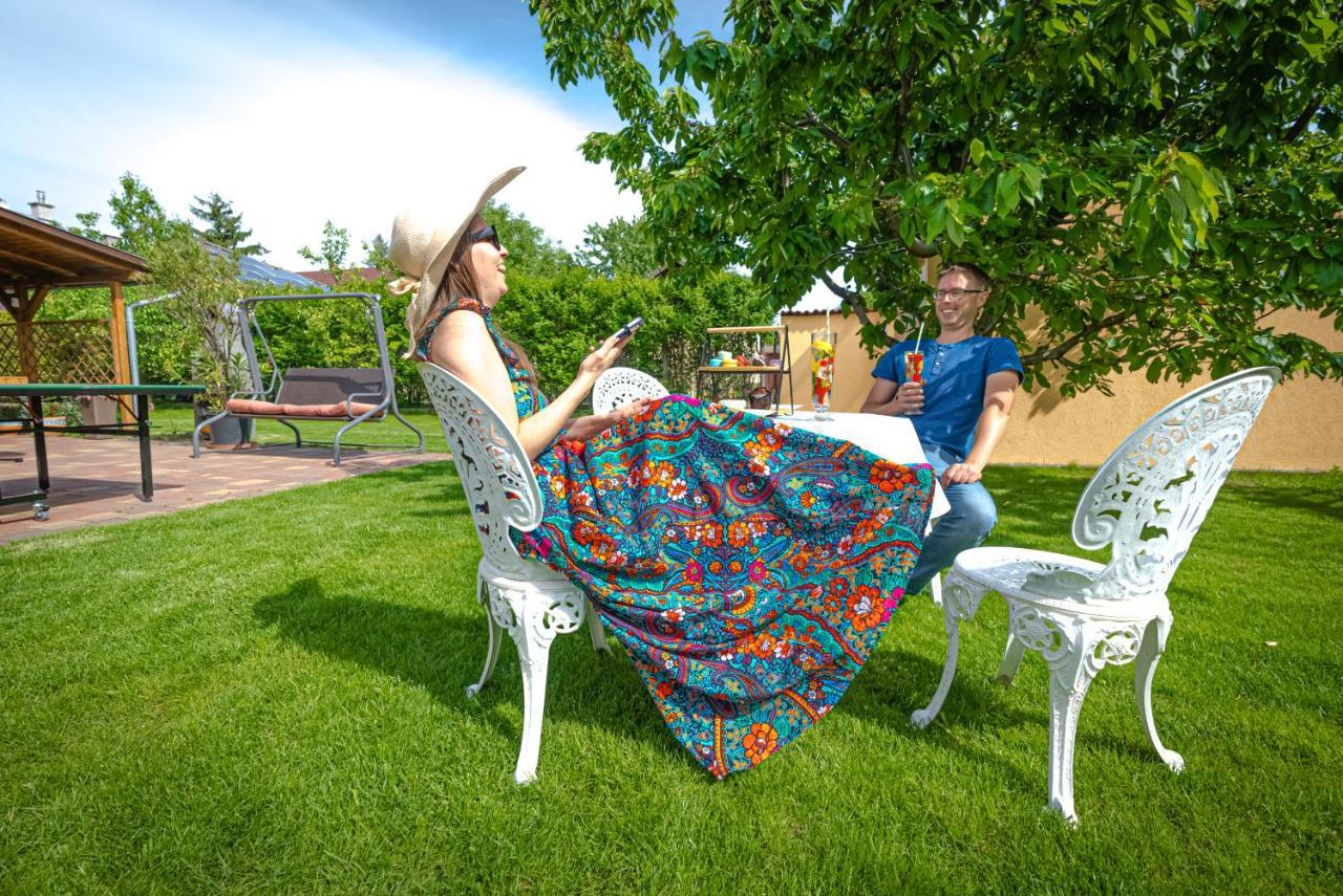 Вилла Sunny Garden Pihenohaz Шиофок Экстерьер фото